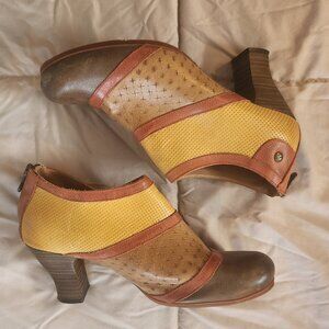 Wanda Panda brown yellow leather loafers booties ankle boots shoes